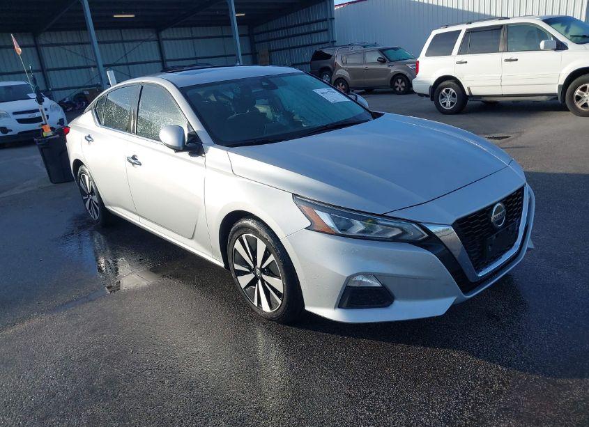 2022 Nissan Altima SV FWD (VIN 1N4BL4DV0NN353738) main photo