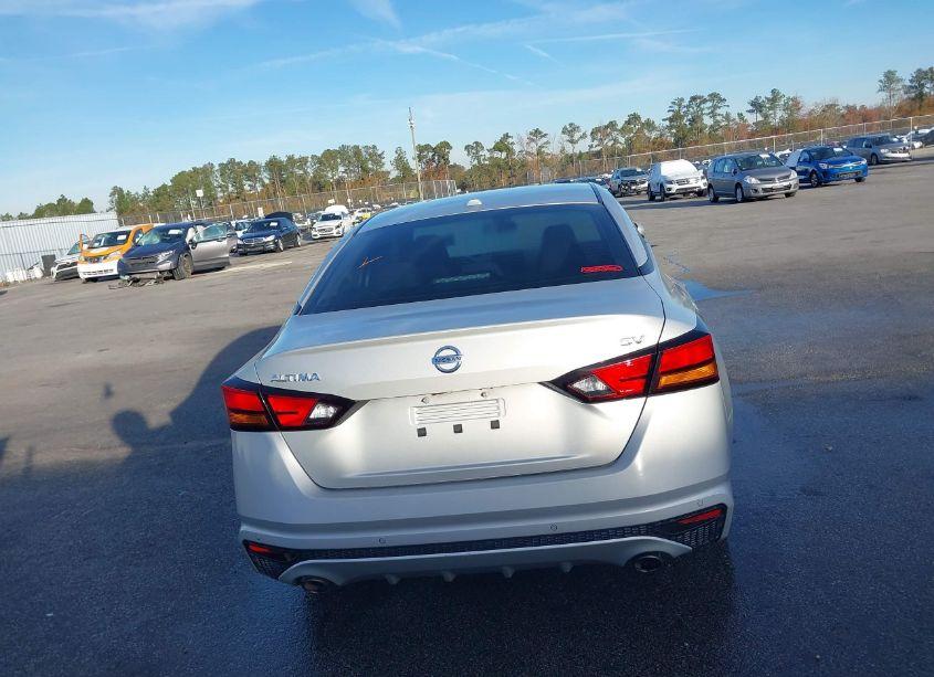 Photo 16 of 2022 Nissan Altima SV FWD (VIN 1N4BL4DV0NN353738)
