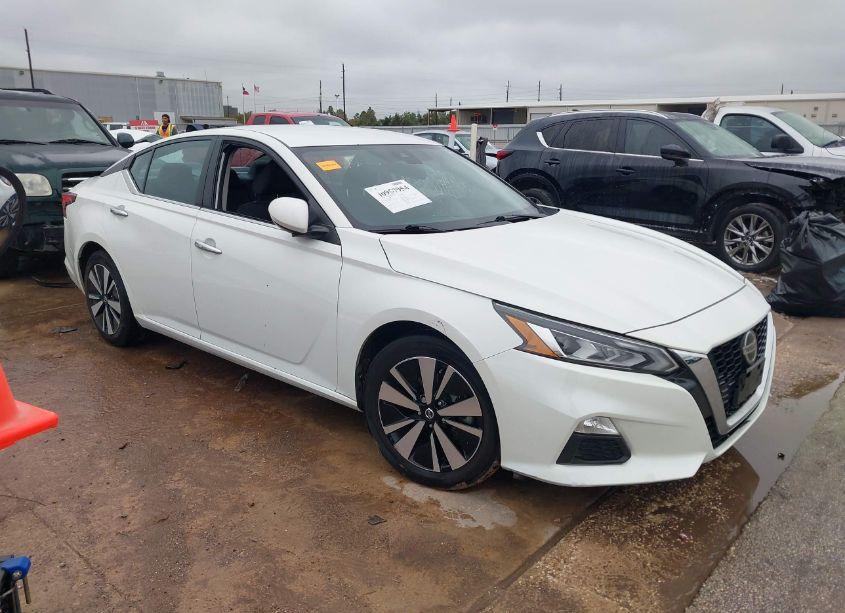 2022 Nissan Altima SV FWD (VIN 1N4BL4DV0NN368854) main photo