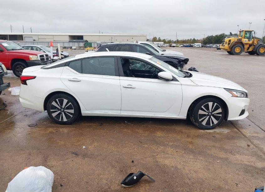 Photo 13 of 2022 Nissan Altima SV FWD (VIN 1N4BL4DV0NN368854)