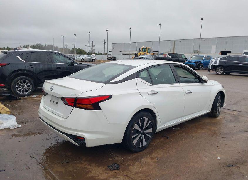 Photo 4 of 2022 Nissan Altima SV FWD (VIN 1N4BL4DV0NN368854)