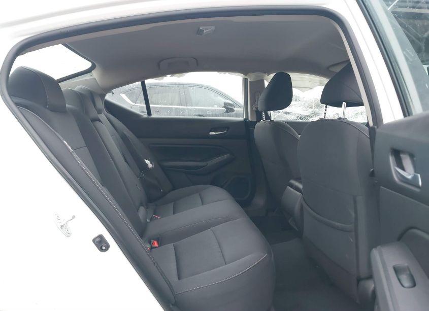 Photo 8 of 2022 Nissan Altima SV FWD (VIN 1N4BL4DV0NN368854)