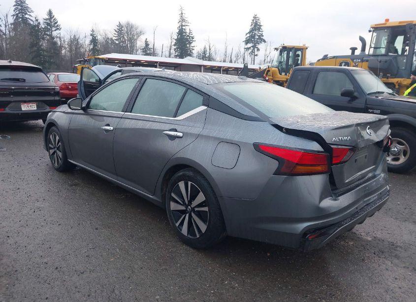 Photo 3 of 2022 Nissan Altima SV FWD (VIN 1N4BL4DV0NN388716)