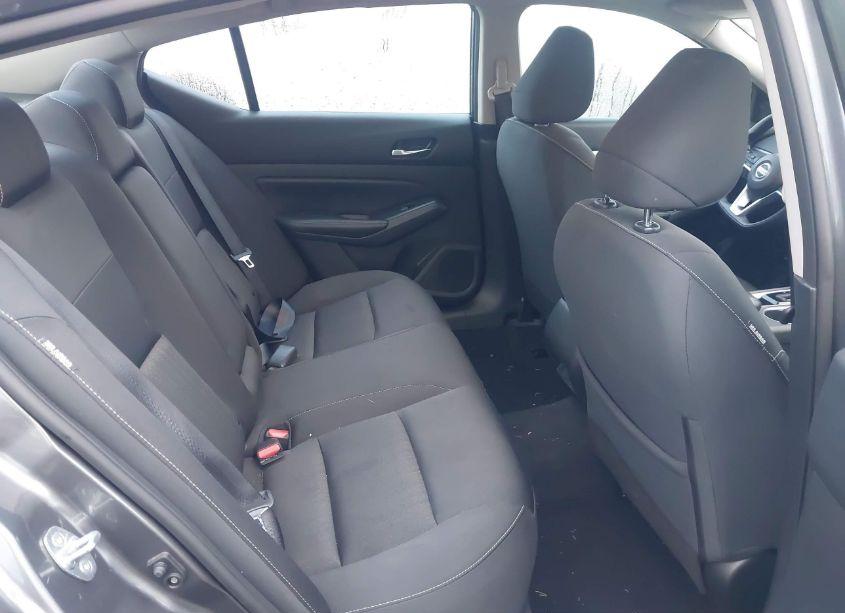 Photo 8 of 2022 Nissan Altima SV FWD (VIN 1N4BL4DV0NN388716)