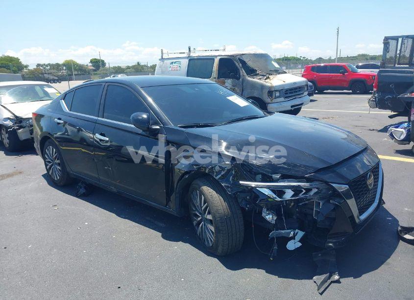 2022 Nissan Altima SV FWD (VIN 1N4BL4DV0NN408530) main photo