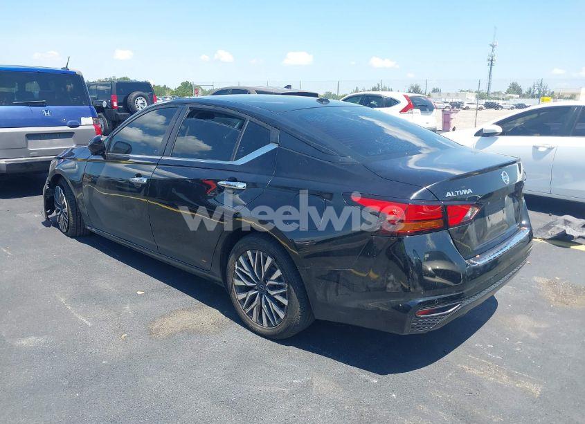 Photo 3 of 2022 Nissan Altima SV FWD (VIN 1N4BL4DV0NN408530)