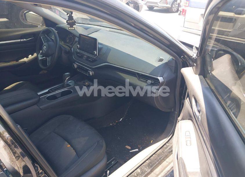 Photo 5 of 2022 Nissan Altima SV FWD (VIN 1N4BL4DV0NN408530)