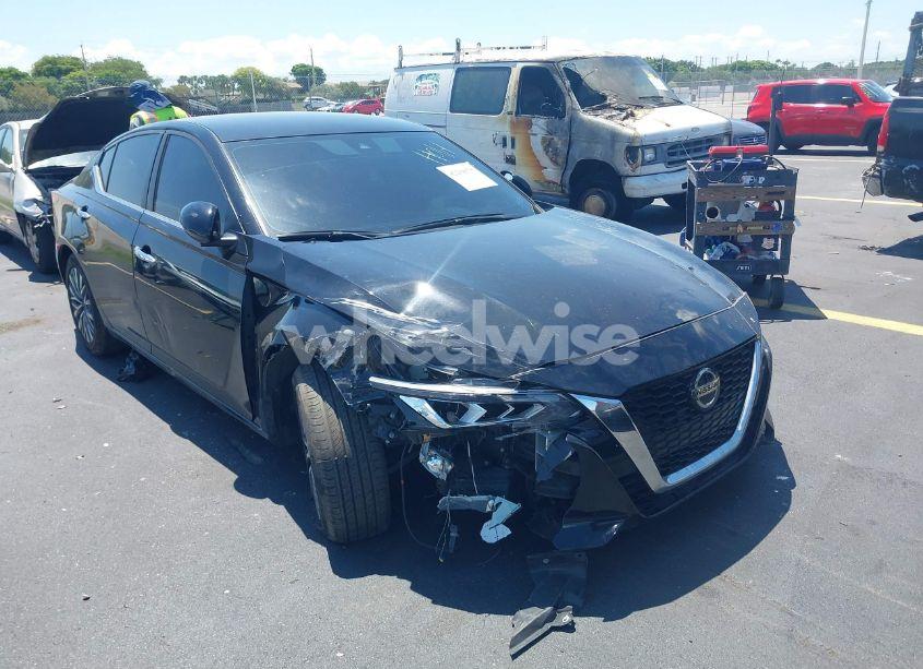 Photo 6 of 2022 Nissan Altima SV FWD (VIN 1N4BL4DV0NN408530)