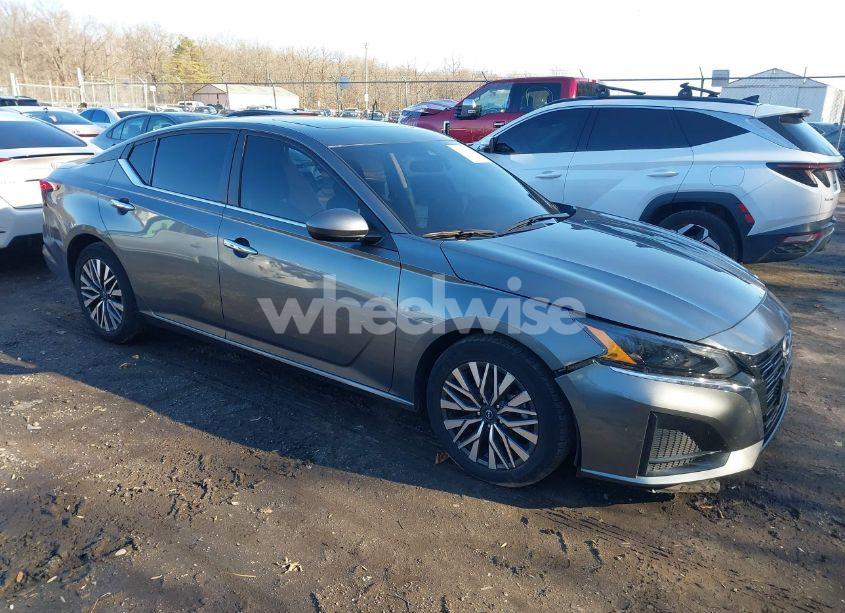 2023 Nissan Altima SV FWD (VIN 1N4BL4DV0PN309886) main photo