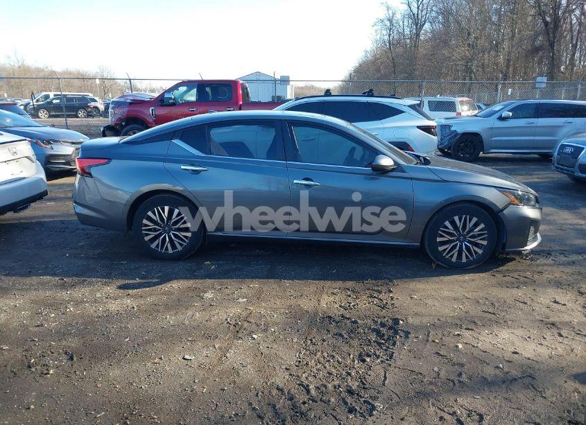 Photo 12 of 2023 Nissan Altima SV FWD (VIN 1N4BL4DV0PN309886)