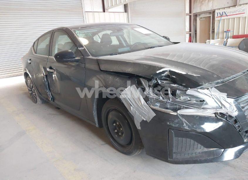 Photo 6 of 2023 Nissan Altima SV FWD (VIN 1N4BL4DV0PN313503)