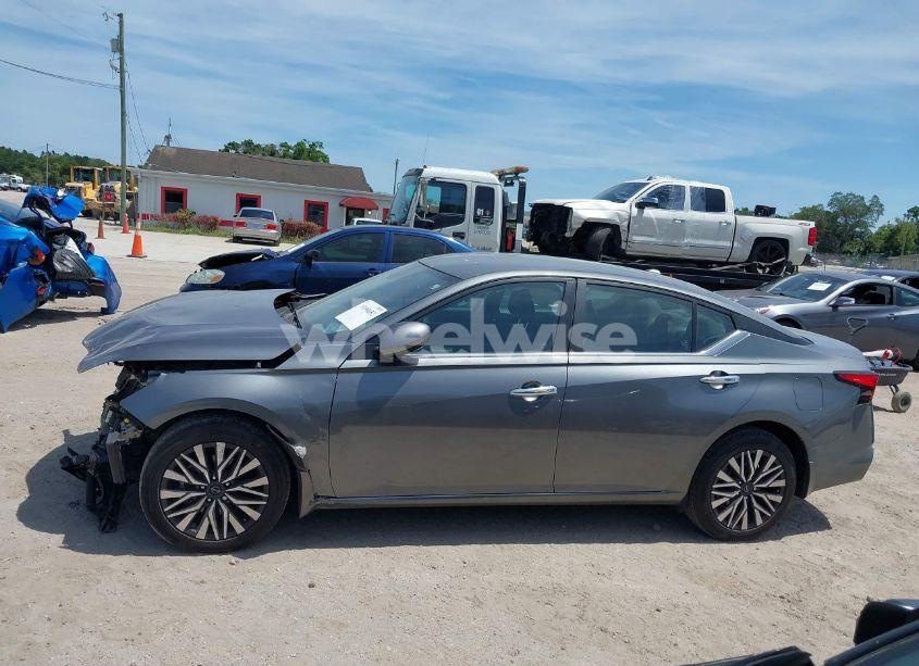 Photo 14 of 2023 Nissan Altima SV FWD (VIN 1N4BL4DV0PN316935)