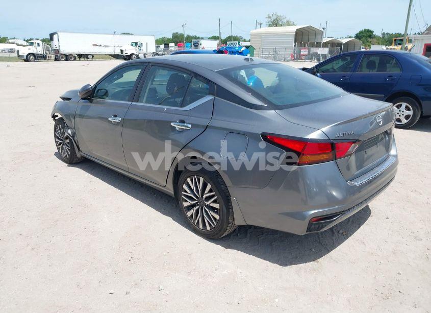 Photo 3 of 2023 Nissan Altima SV FWD (VIN 1N4BL4DV0PN316935)
