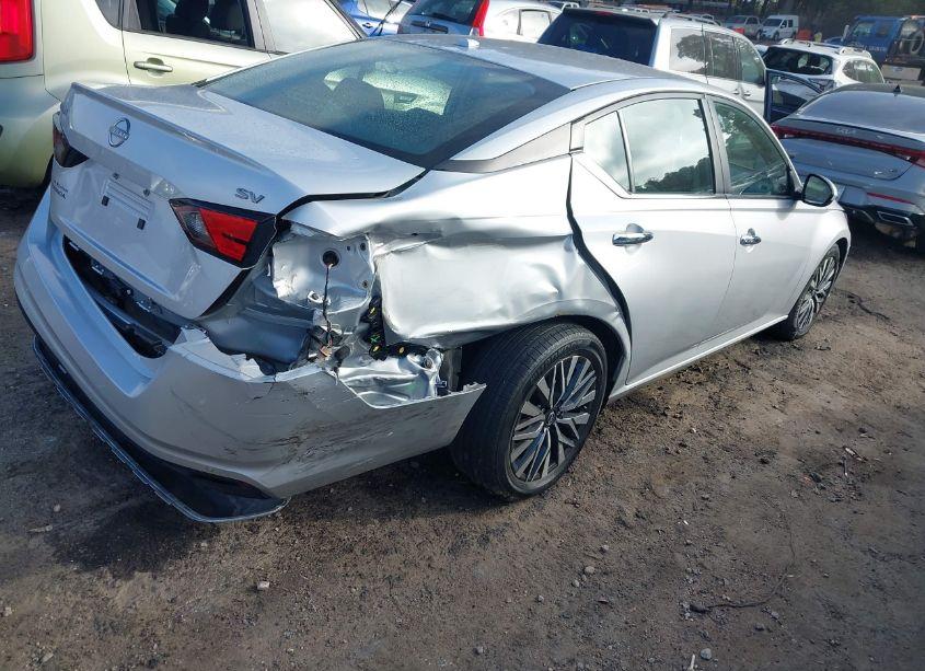 Photo 4 of 2023 Nissan Altima SV FWD (VIN 1N4BL4DV0PN319530)