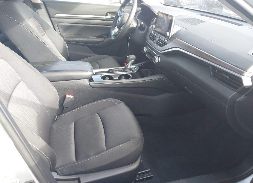 Photo 5 of 2023 Nissan Altima SV FWD (VIN 1N4BL4DV0PN319530)