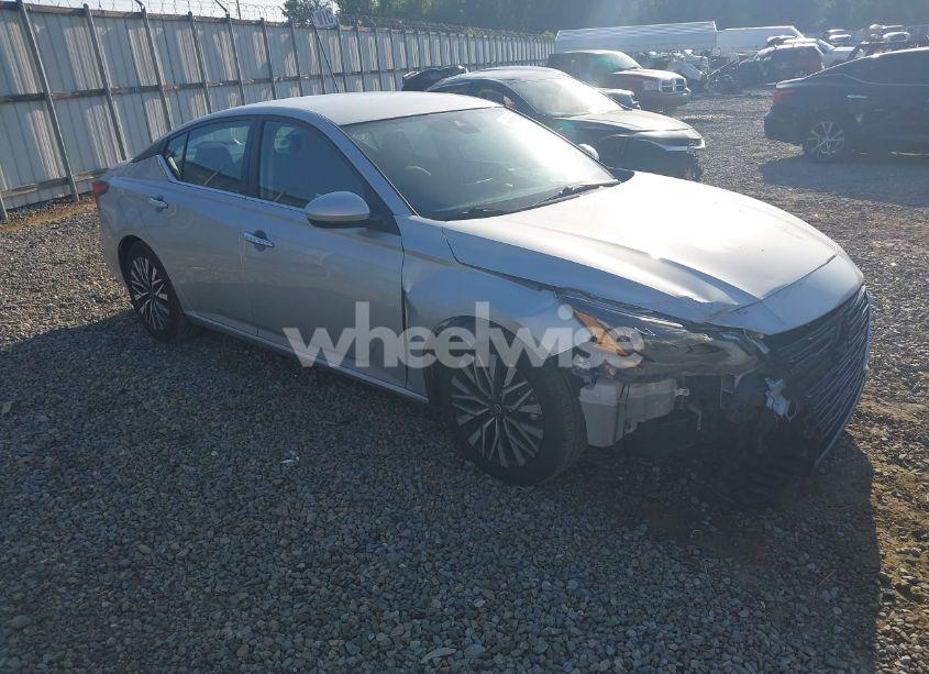 2023 Nissan Altima SV FWD (VIN 1N4BL4DV0PN323318) main photo