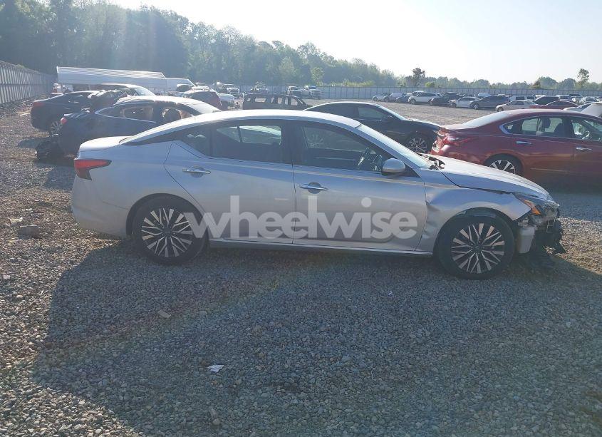 Photo 13 of 2023 Nissan Altima SV FWD (VIN 1N4BL4DV0PN323318)