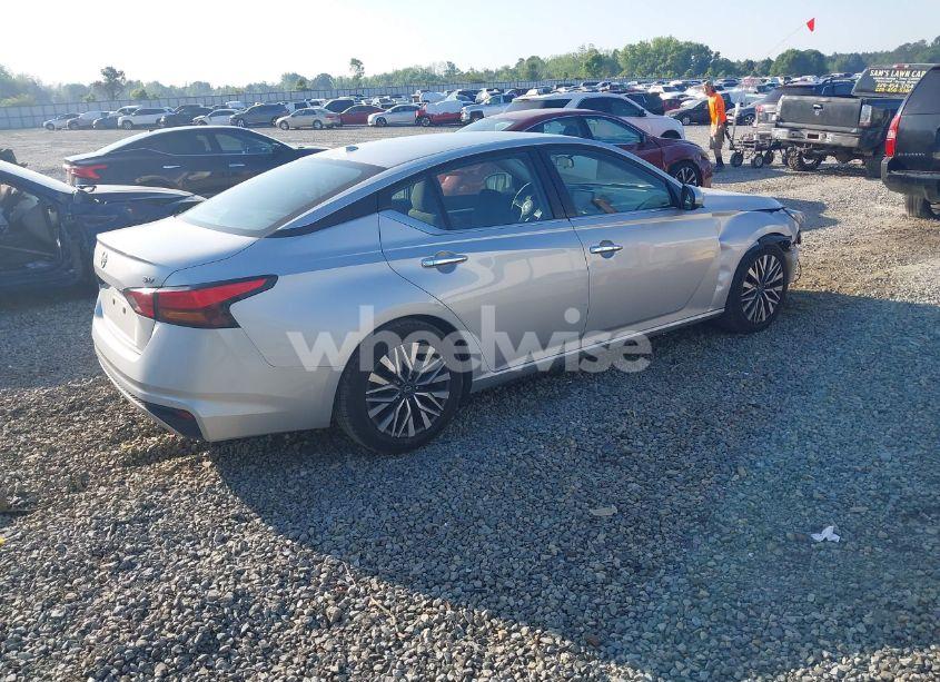 Photo 4 of 2023 Nissan Altima SV FWD (VIN 1N4BL4DV0PN323318)