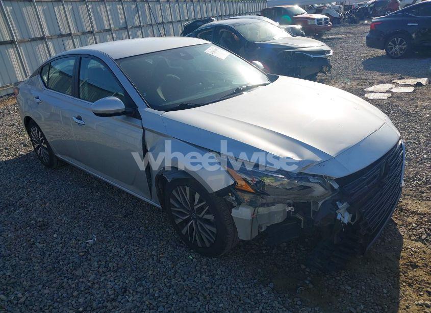 Photo 6 of 2023 Nissan Altima SV FWD (VIN 1N4BL4DV0PN323318)