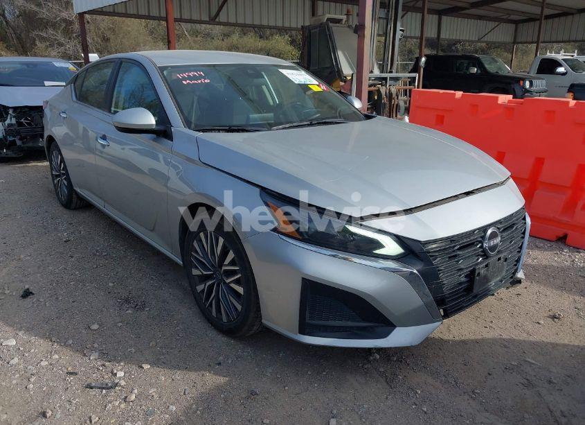 2023 Nissan Altima SV FWD (VIN 1N4BL4DV0PN349756) main photo