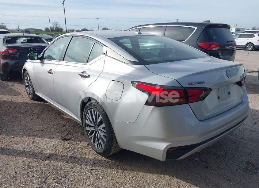 Photo 3 of 2023 Nissan Altima SV FWD (VIN 1N4BL4DV0PN349756)