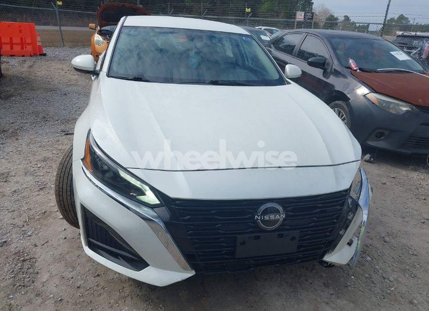 Photo 12 of 2023 Nissan Altima SV FWD (VIN 1N4BL4DV0PN356920)