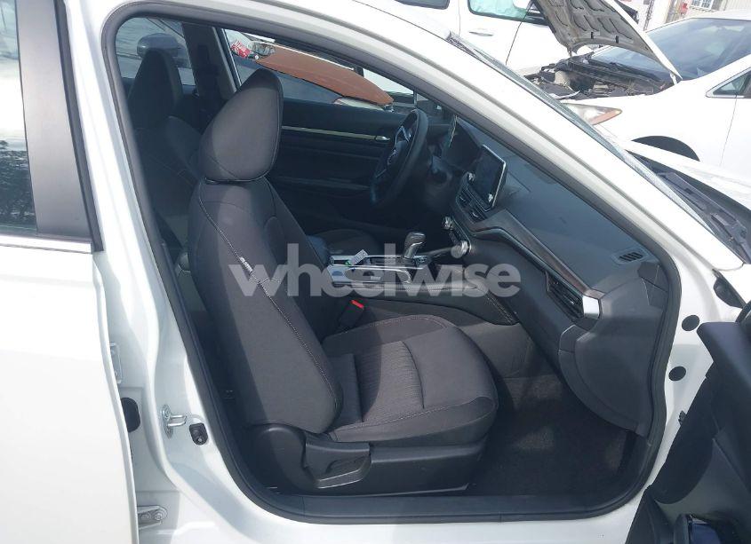 Photo 5 of 2023 Nissan Altima SV FWD (VIN 1N4BL4DV0PN356920)