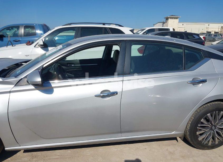 Photo 14 of 2023 Nissan Altima SV FWD (VIN 1N4BL4DV0PN364984)