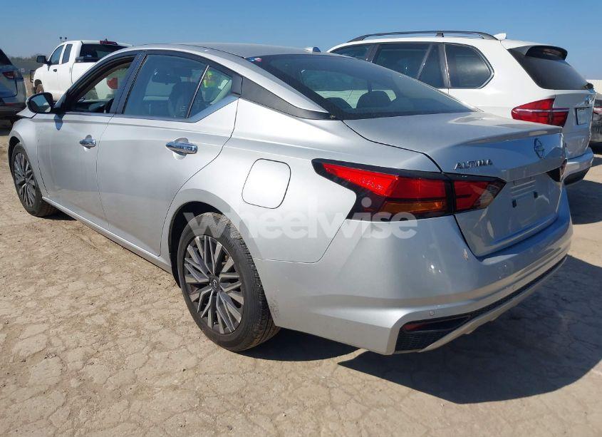 Photo 3 of 2023 Nissan Altima SV FWD (VIN 1N4BL4DV0PN364984)