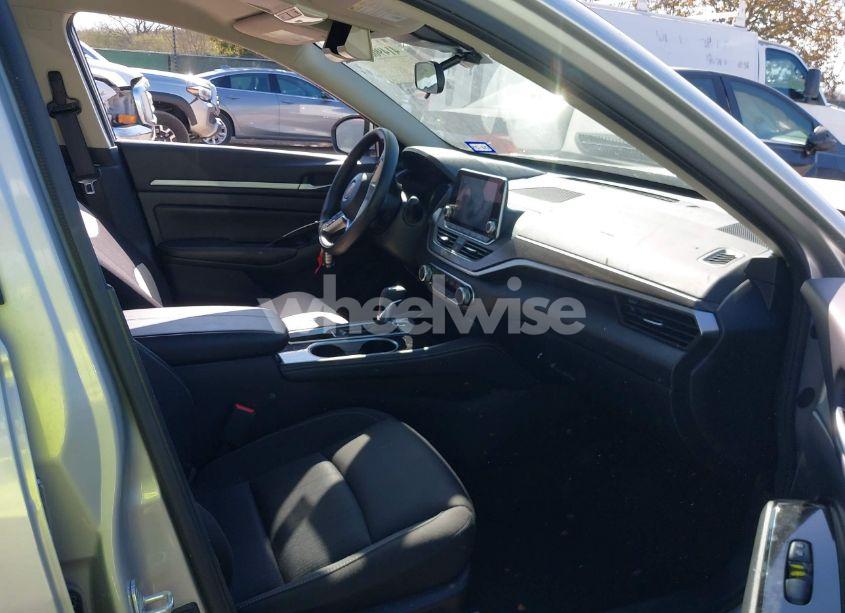 Photo 5 of 2023 Nissan Altima SV FWD (VIN 1N4BL4DV0PN364984)