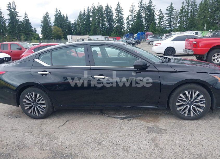 Photo 13 of 2023 Nissan Altima SV FWD (VIN 1N4BL4DV0PN387892)