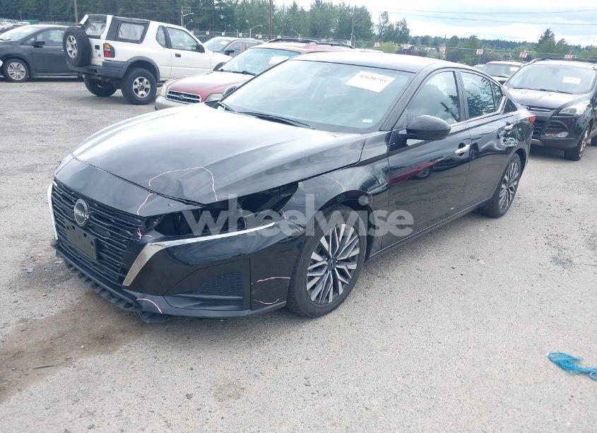 Photo 2 of 2023 Nissan Altima SV FWD (VIN 1N4BL4DV0PN387892)