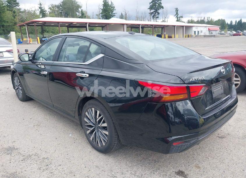 Photo 3 of 2023 Nissan Altima SV FWD (VIN 1N4BL4DV0PN387892)