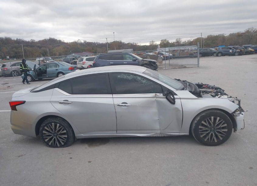 Photo 12 of 2023 Nissan Altima SV FWD (VIN 1N4BL4DV0PN393644)