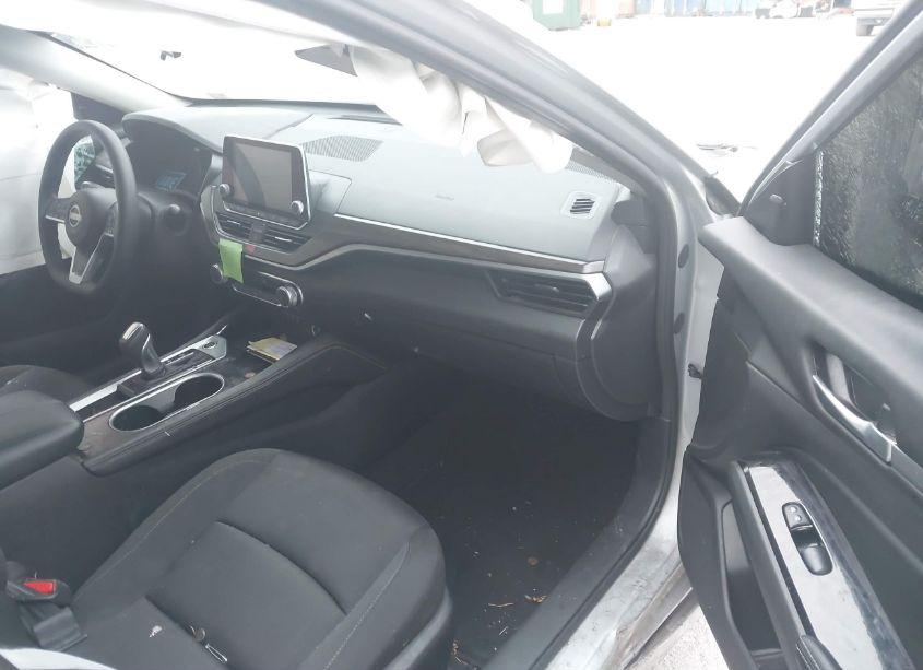 Photo 5 of 2023 Nissan Altima SV FWD (VIN 1N4BL4DV0PN393644)