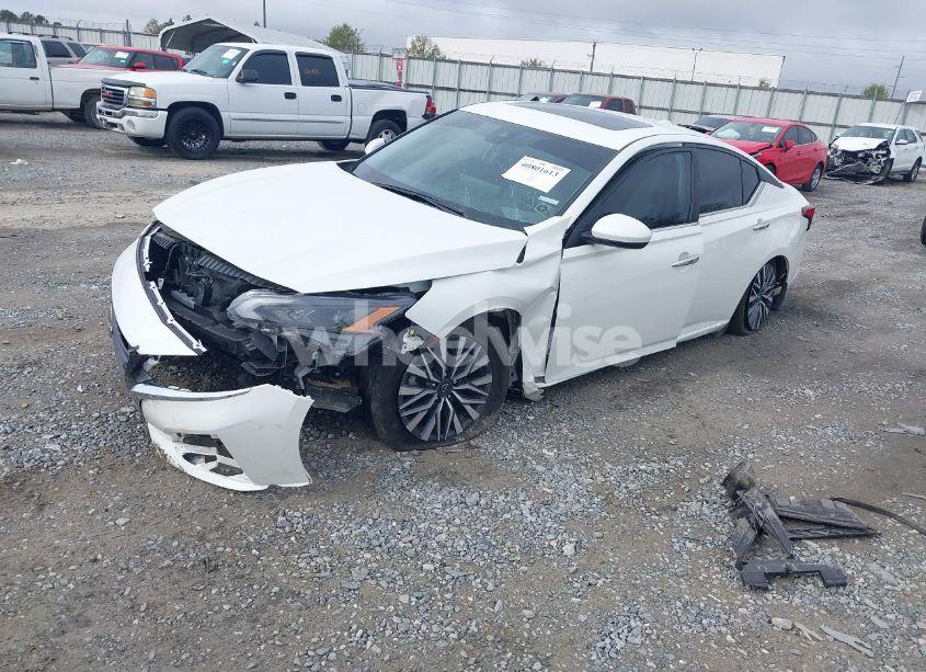 Photo 2 of 2023 Nissan Altima SV FWD (VIN 1N4BL4DV0PN395121)