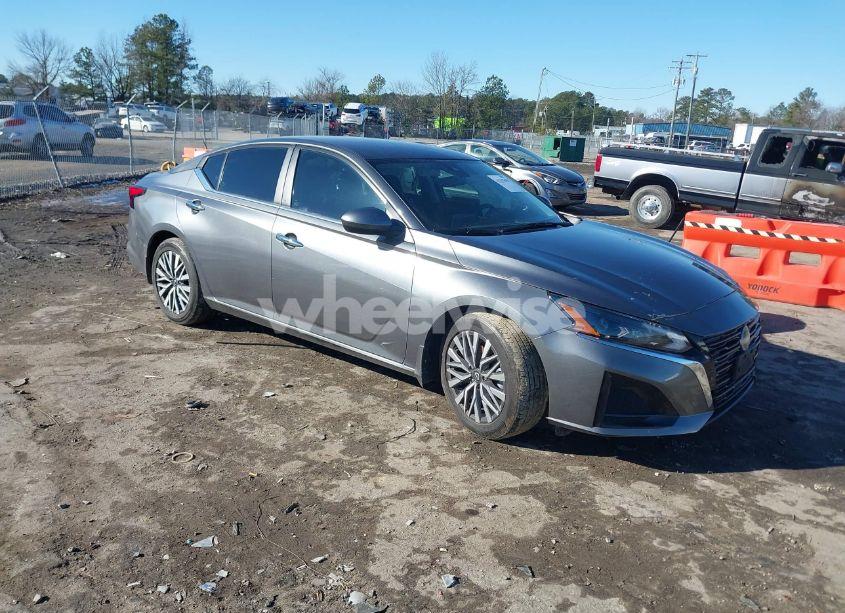 2023 Nissan Altima SV FWD (VIN 1N4BL4DV0PN398701) main photo