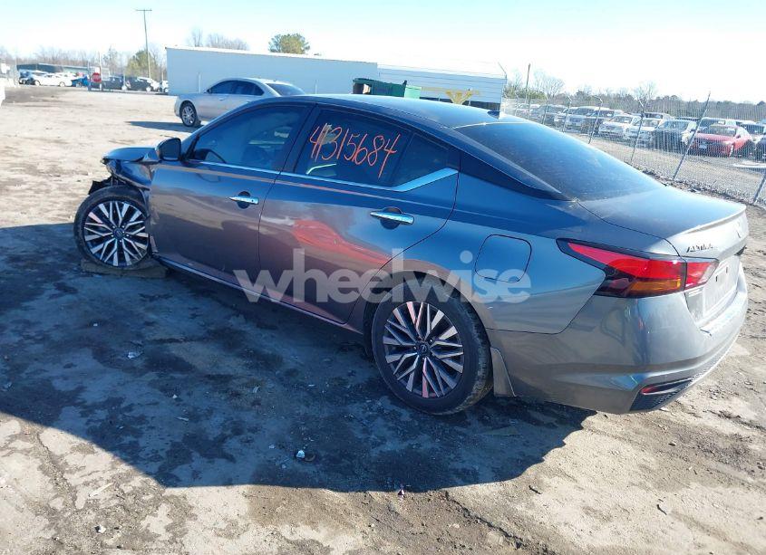 Photo 3 of 2023 Nissan Altima SV FWD (VIN 1N4BL4DV0PN398701)