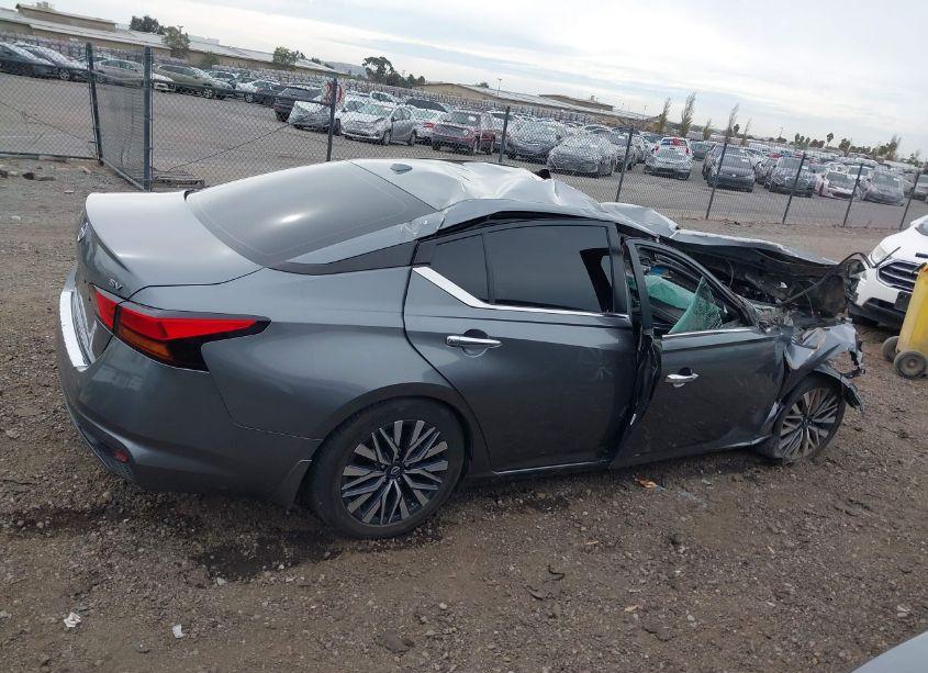 Photo 14 of 2023 Nissan Altima SV FWD (VIN 1N4BL4DV0PN400446)