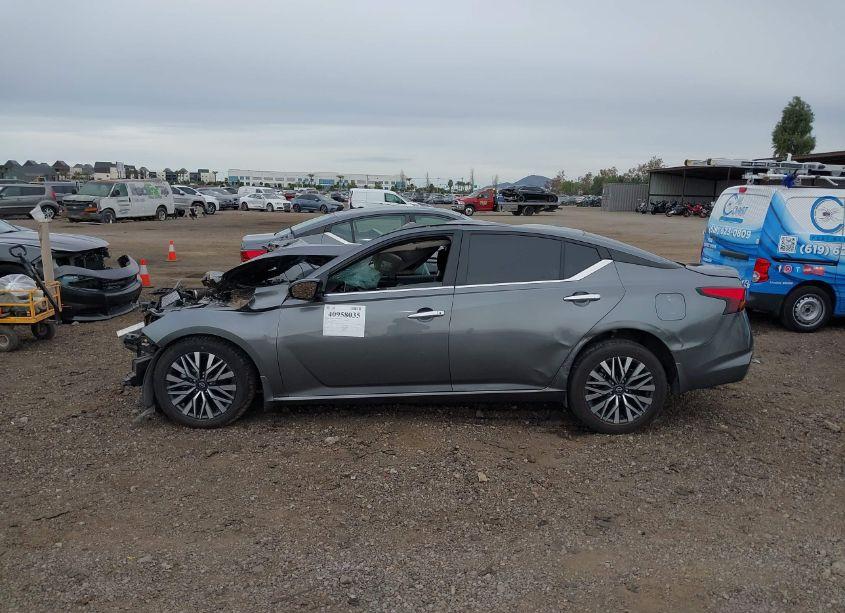 Photo 15 of 2023 Nissan Altima SV FWD (VIN 1N4BL4DV0PN400446)