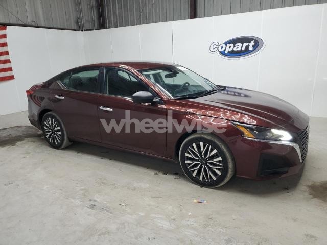 2024 NISSAN ALTIMA SV