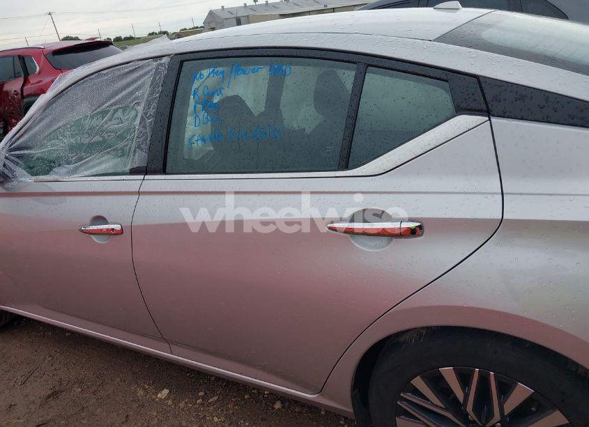 Photo 13 of 2024 Nissan Altima SV FWD (VIN 1N4BL4DV0RN339327)