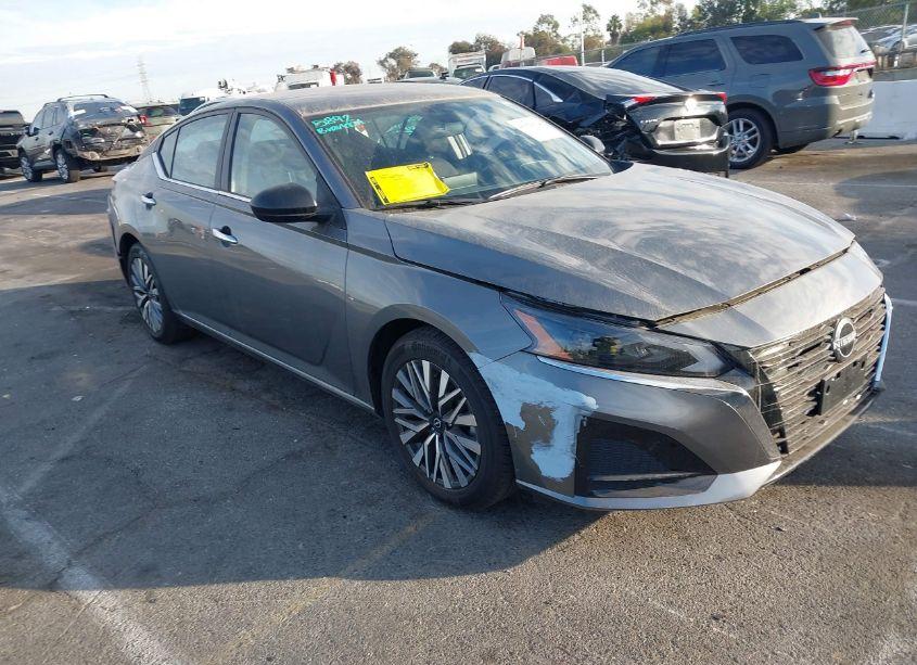 2024 Nissan Altima SV FWD (VIN 1N4BL4DV0RN350330) main photo