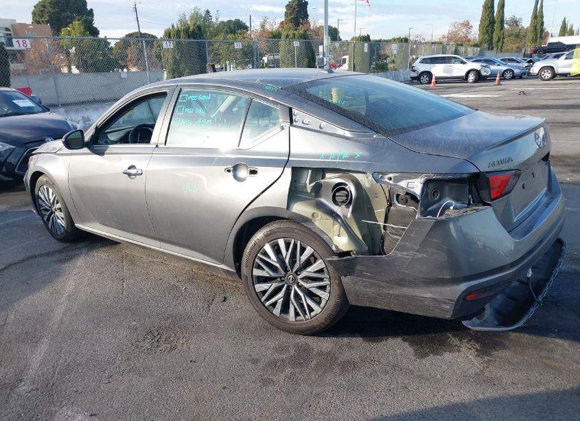 Photo 15 of 2024 Nissan Altima SV FWD (VIN 1N4BL4DV0RN350330)