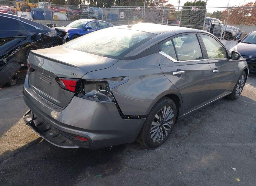 Photo 4 of 2024 Nissan Altima SV FWD (VIN 1N4BL4DV0RN350330)