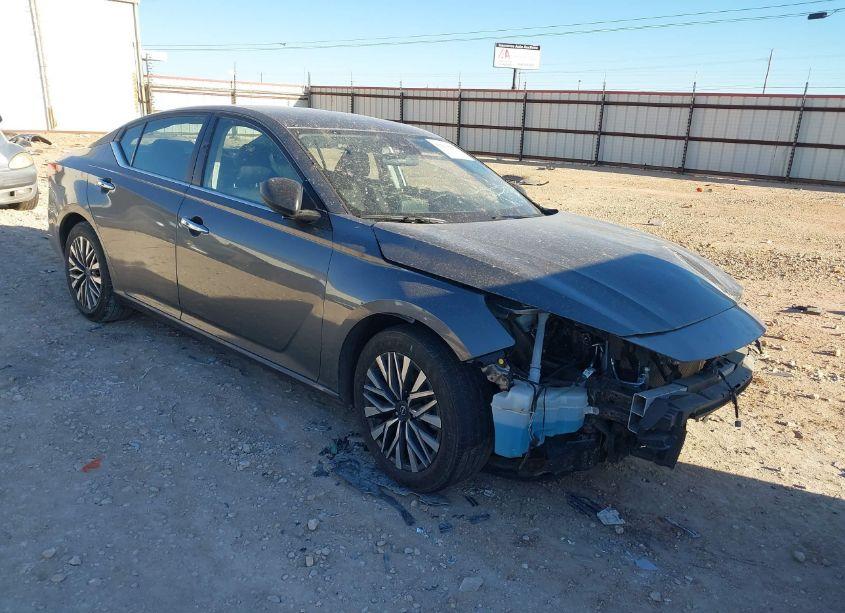 2024 Nissan Altima SV FWD (VIN 1N4BL4DV0RN352840) main photo