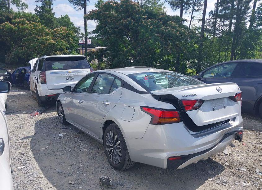 Photo 14 of 2024 Nissan Altima SV FWD (VIN 1N4BL4DV0RN352997)