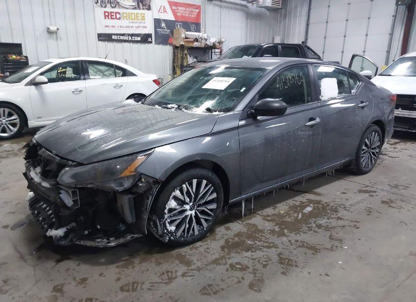 Photo 2 of 2024 Nissan Altima SV FWD (VIN 1N4BL4DV0RN353616)