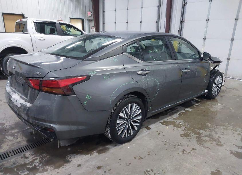 Photo 4 of 2024 Nissan Altima SV FWD (VIN 1N4BL4DV0RN353616)