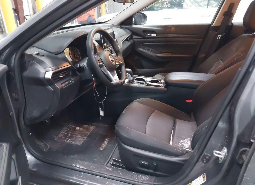 Photo 5 of 2024 Nissan Altima SV FWD (VIN 1N4BL4DV0RN353616)